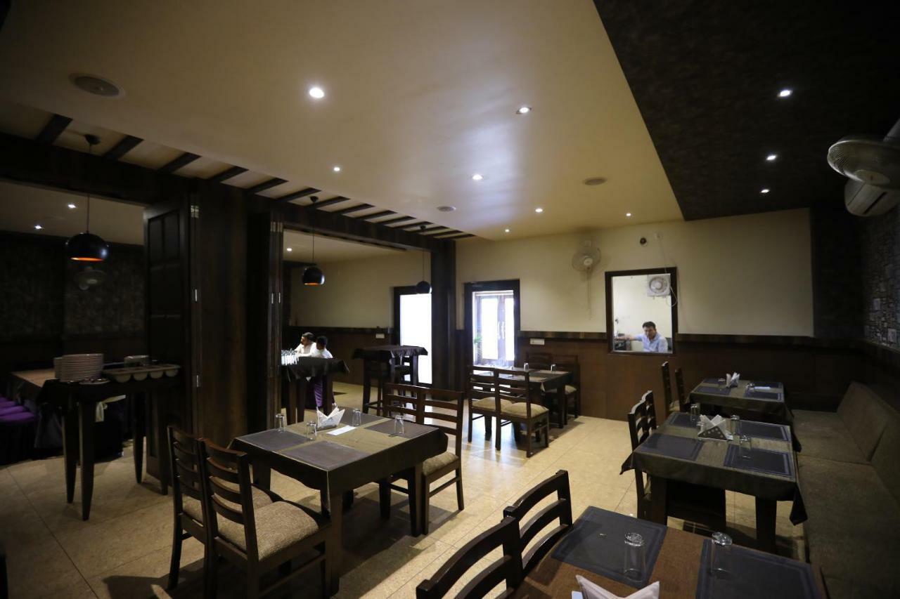 Oyo 40791 Hotel Hot N Fast Suratgarh エクステリア 写真
