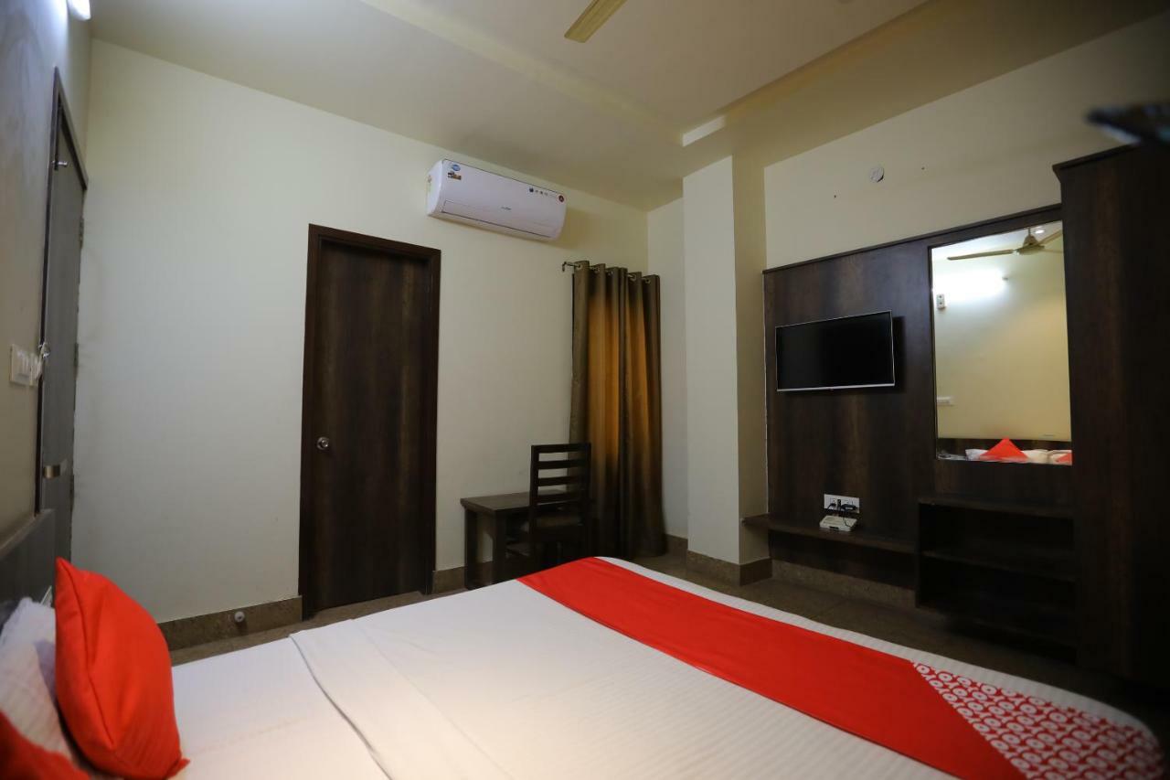 Oyo 40791 Hotel Hot N Fast Suratgarh エクステリア 写真
