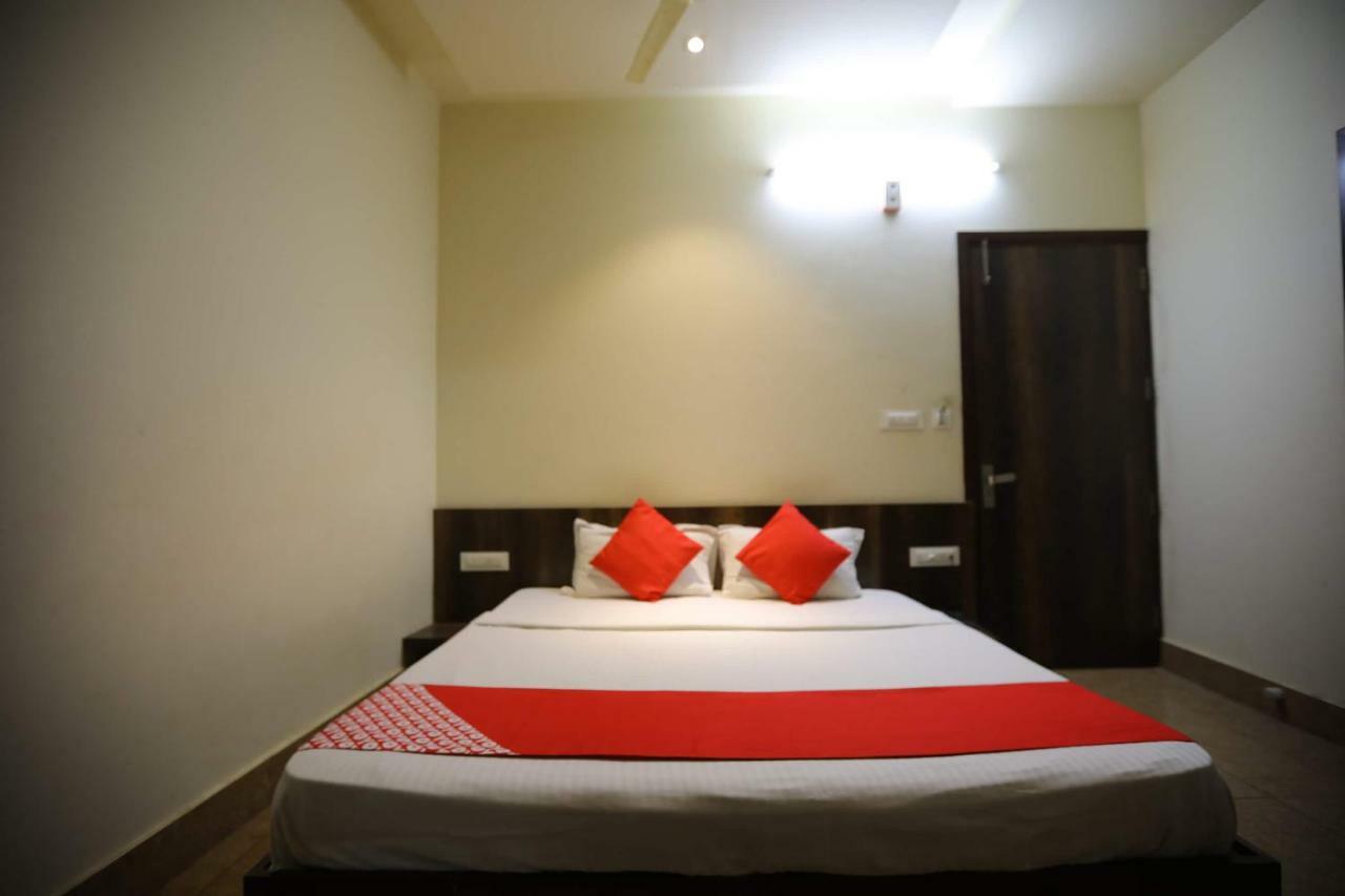 Oyo 40791 Hotel Hot N Fast Suratgarh エクステリア 写真