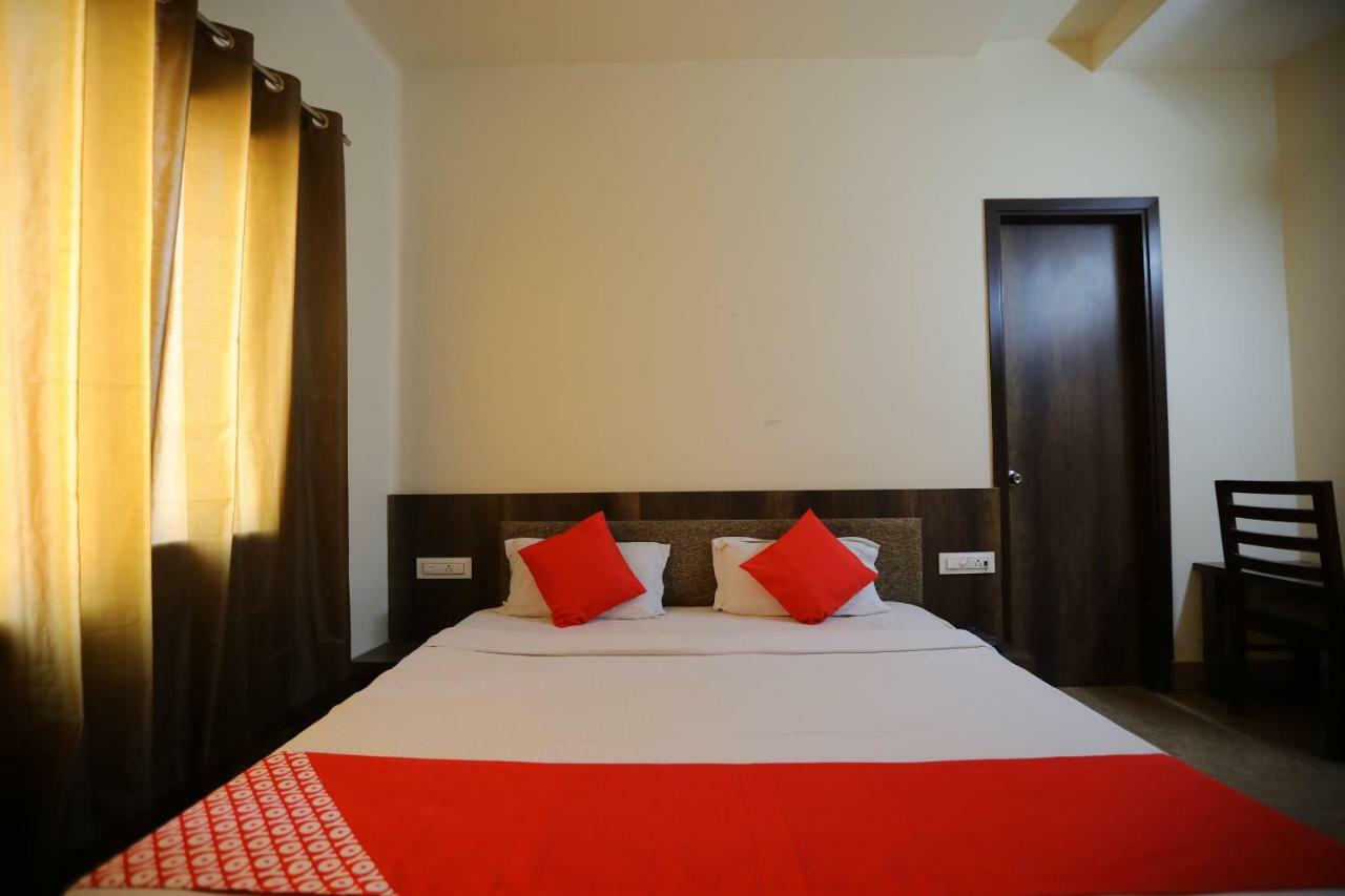 Oyo 40791 Hotel Hot N Fast Suratgarh エクステリア 写真